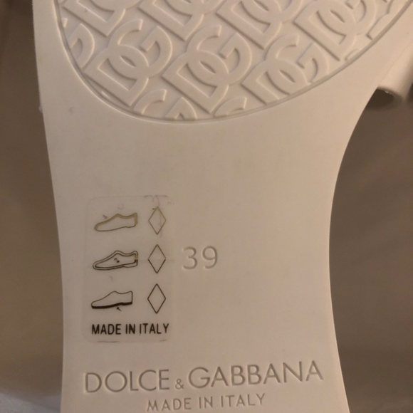 Dolce & Gabbana White Sandals - Picture 14 of 14
